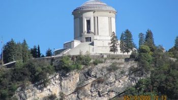 Ossuary Castel Dante