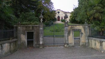 Villa De Beni