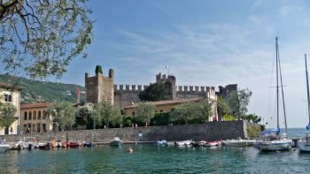 Torri del Benaco Castle