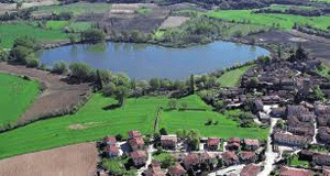 Castellaro Lagusello Village