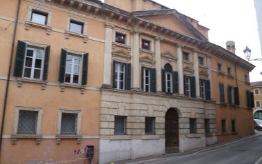 Palazzo betteloni pescantina