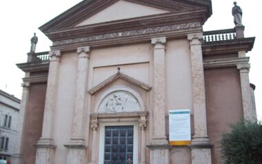 Peschiera-del-Garda-Chiesa-di-San-Martino