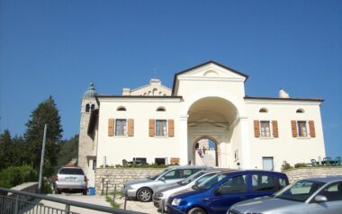 Tignale-Santuario-della-Madonna-di-Montecastello