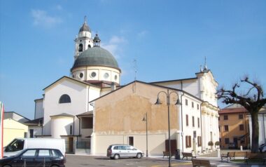 Villafranca-Rosegaferro-Chiesa-parrocchiale
