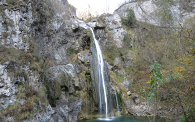 Ledro-Cascatella sulla strada verso il lago