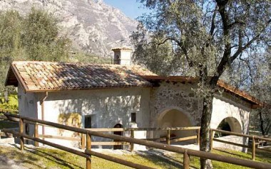 Chiesa di San Pietro in oliveto Limone