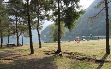 Molina- Spiaggia di PUR Lago di Ledro