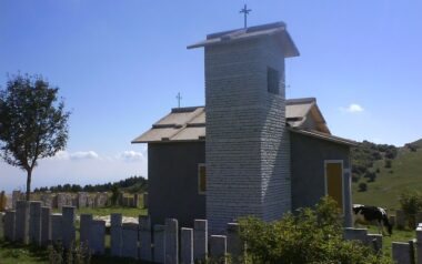 s-anna-d-alfaedo-Chiesetta-Speleologia