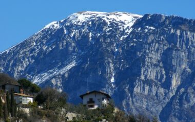 Tremosine-loc.Voltino con il Monte Altissimo di Nago