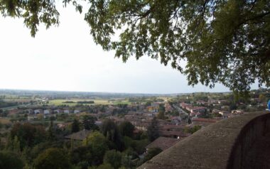volta-mantovana-il-paese-visto-dal-piazzale-della-chiesa